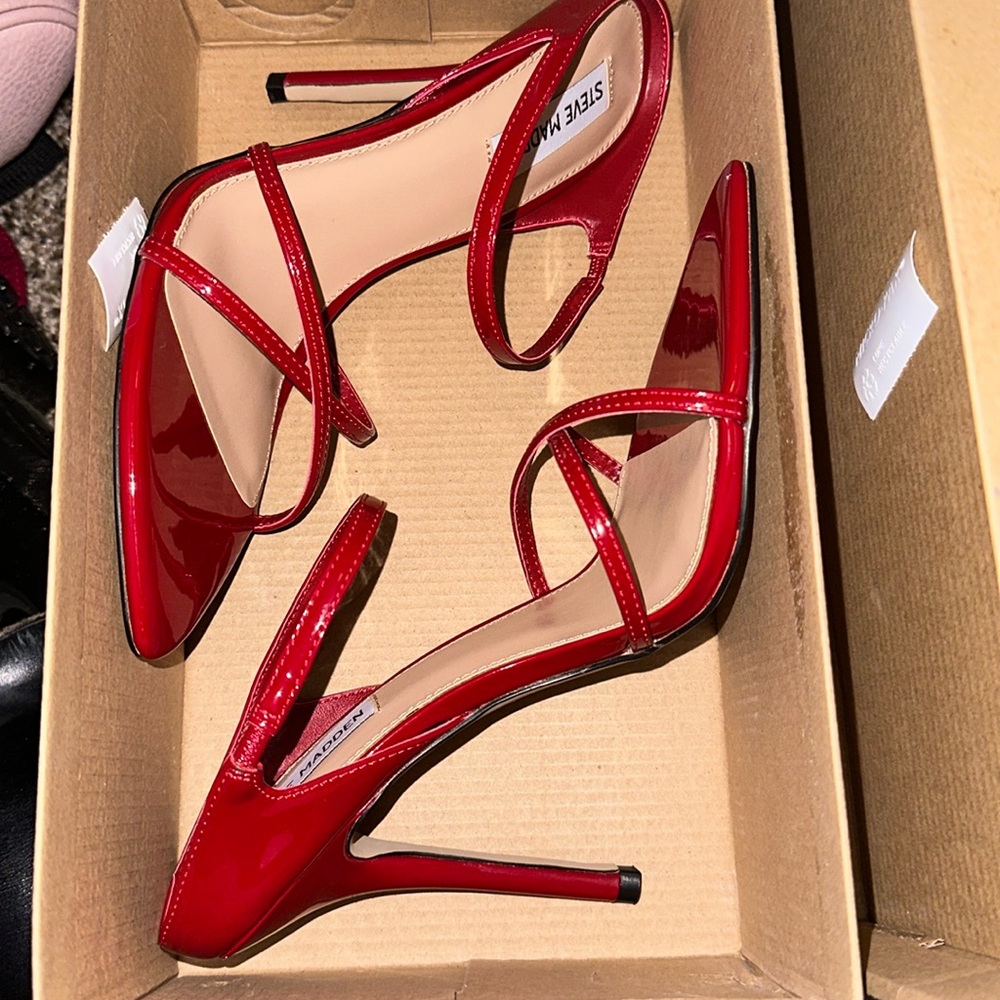 NWT Steve Madden Pumps